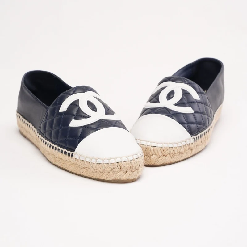 Chanel CC Espadrilles mit Kappe, Lammleder, Marineblau, Größe 39