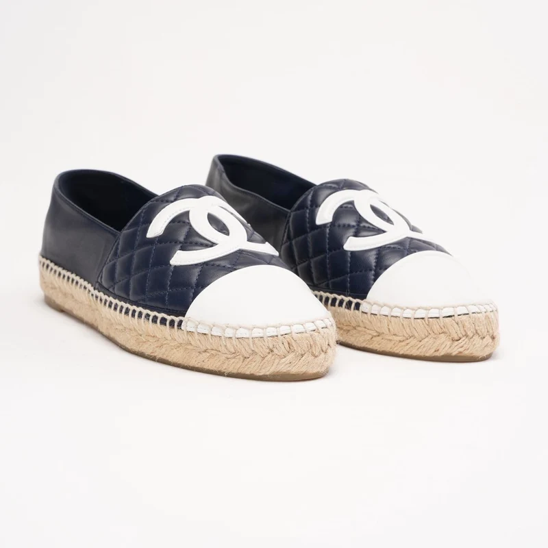 Chanel CC Espadrilles mit Kappe, Lammleder, Marineblau, Größe 39