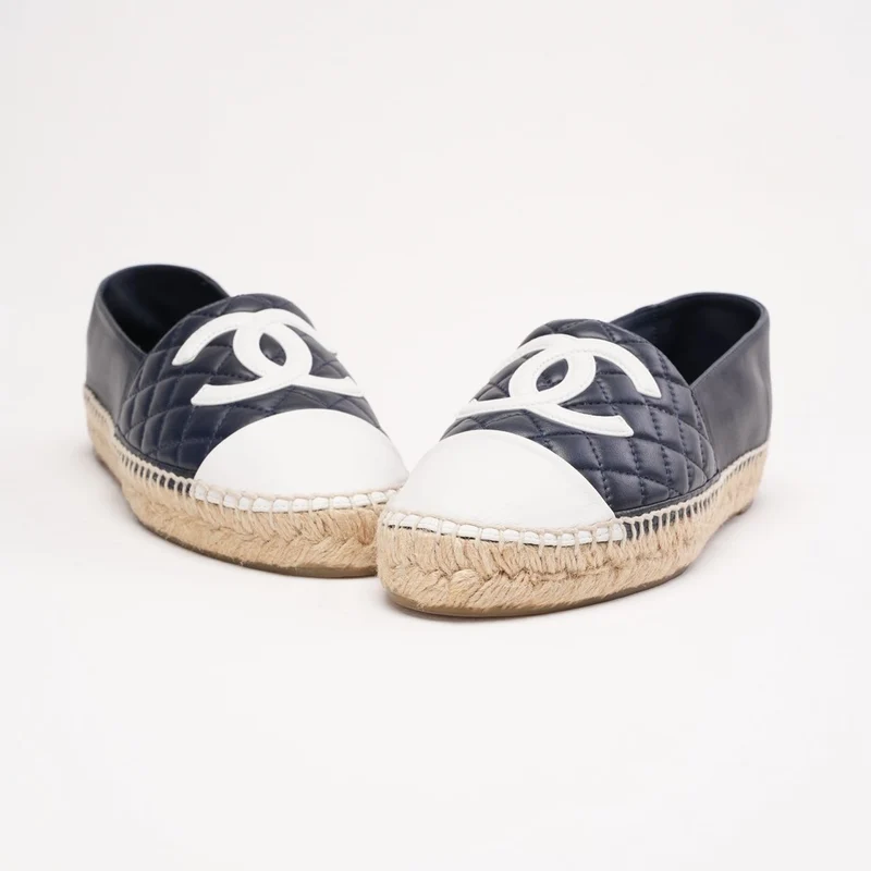 Chanel CC Espadrilles mit Kappe, Lammleder, Marineblau, Größe 39