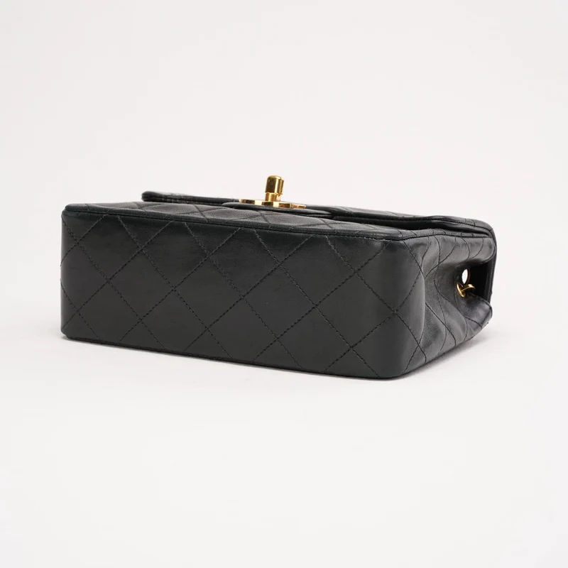 Chanel Vintage Mini Square Flap Bag aus Lammleder, schwarz, 1997
