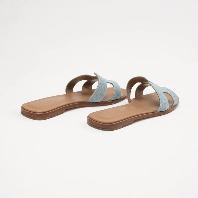 Hermes Oran Sandalen aus blauem Denim-Canvas, Größe 38.5