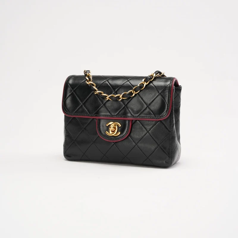 Chanel Vintage Mini Square Flap Bag Lamm Schwarz Rot 1991