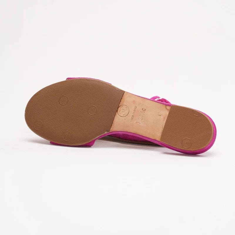 Chanel Sandalen aus rosafarbenem Wildleder mit CC-Logo, gesteppte flache Pantoletten, Größe 36.5