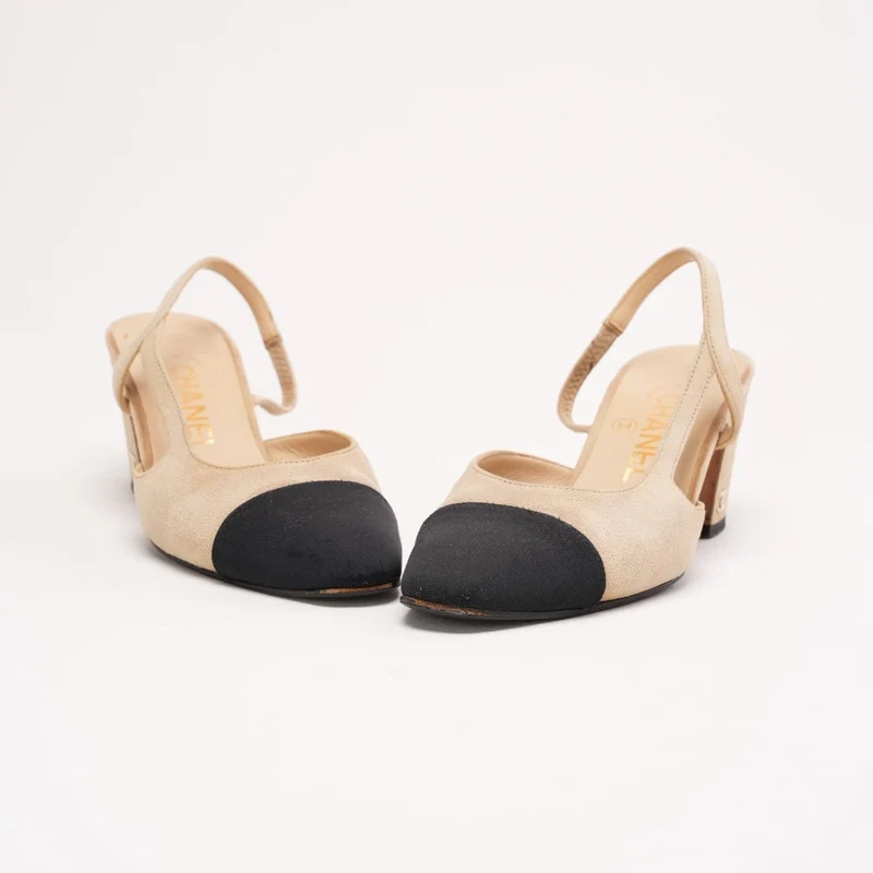 Chanel Slingback-Pumps aus beigefarbenem Ziegenleder und schwarzem Ripsband, Größe 36.5