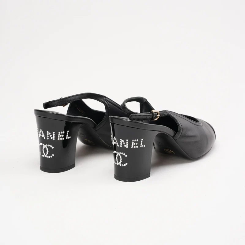 Chanel Slingback mit Strasssteinen an der Ferse, Schwarz, Größe 39C