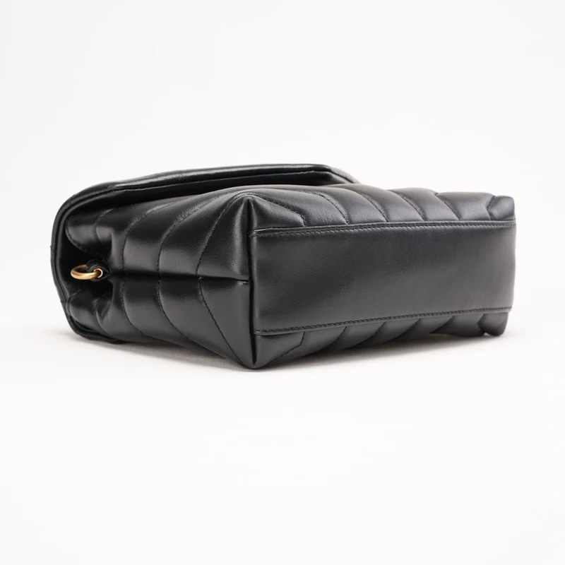 Saint Laurent Schwarze Loulou Toy Crossbody-Tasche aus Leder 2024
