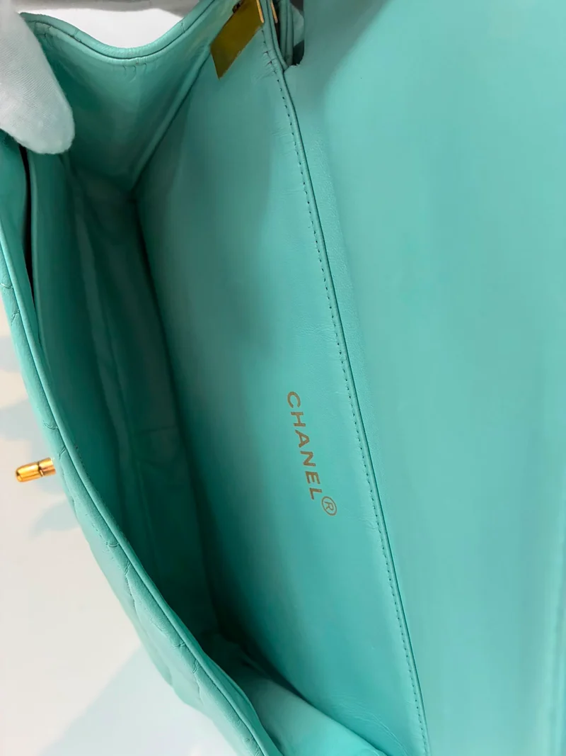 Chanel Medium Classic Double Side Flap Bag aus Lammleder, Tiffany-Blau, 1997