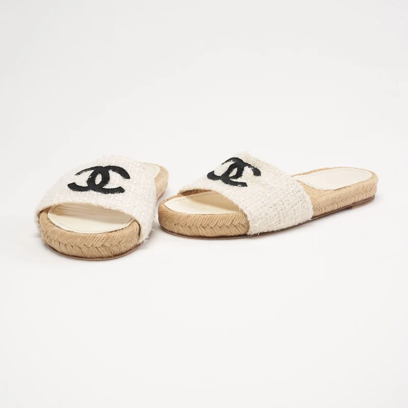 Chanel Tweed Grosgrain CC Mule Slides in Elfenbein und Schwarz 38