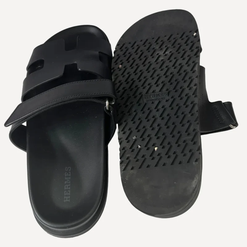 Hermès Chypre-Ledersandalen, Schwarz, Größe 38