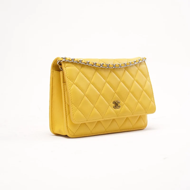 Chanel Classic Wallet On Chain (WOC) aus gelbem Lammleder, 2015