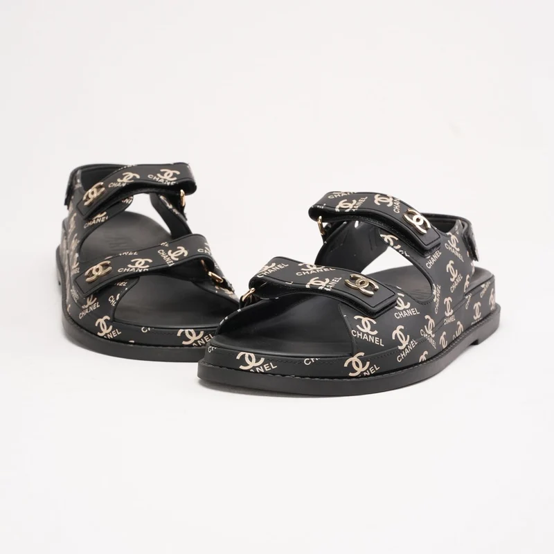 Chanel CC Logo Print Gummisandalen „Dad Sandals“, Schwarz, Größe 39