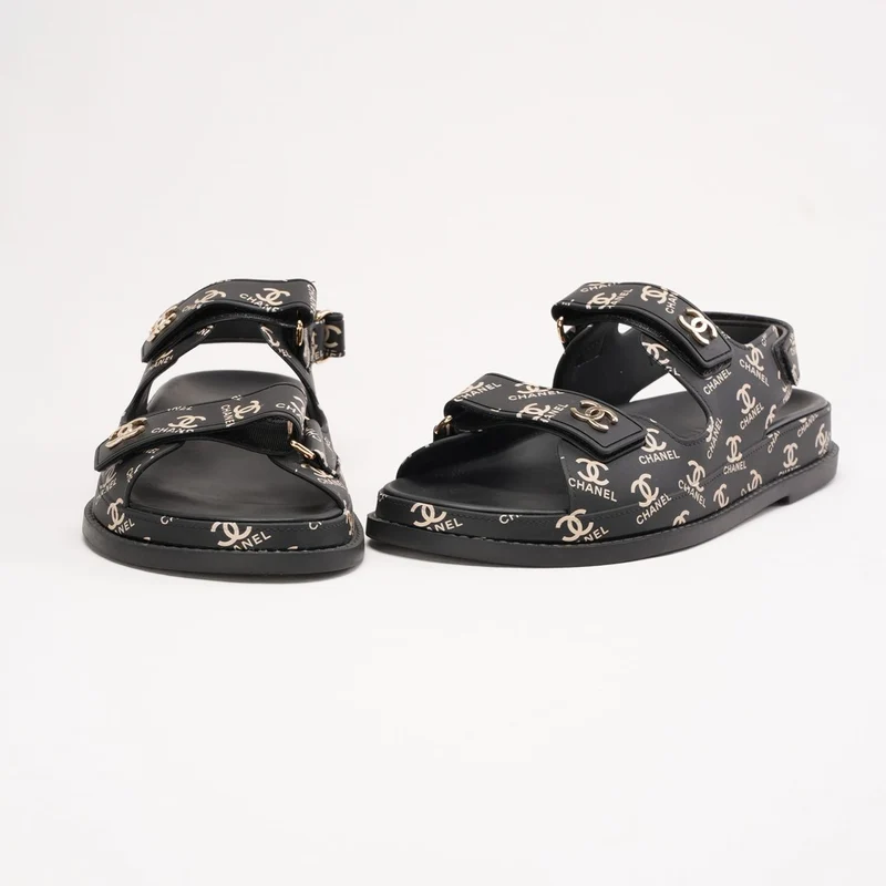 Chanel CC Logo Print Gummisandalen „Dad Sandals“, Schwarz, Größe 39