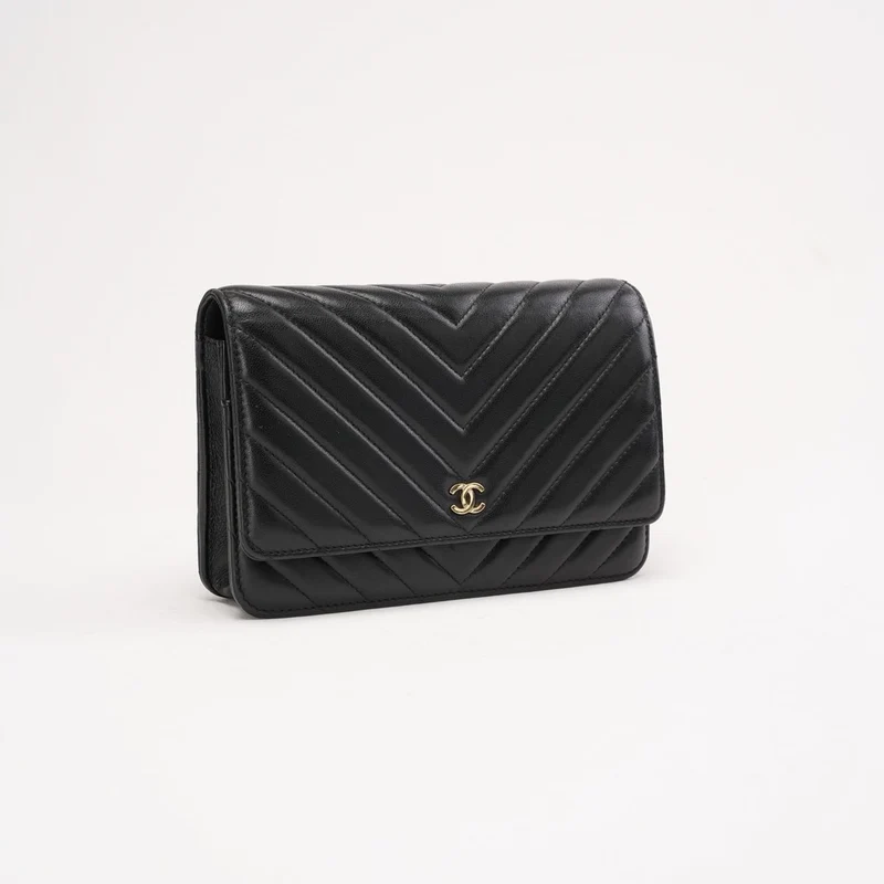 Chanel Chevron Wallet on Chain WOC Lammleder Schwarz 2017