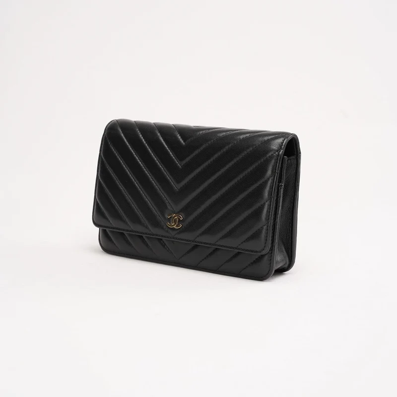 Chanel Chevron Wallet on Chain WOC Lammleder Schwarz 2017
