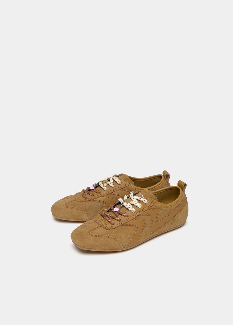 Double-lace sneaker