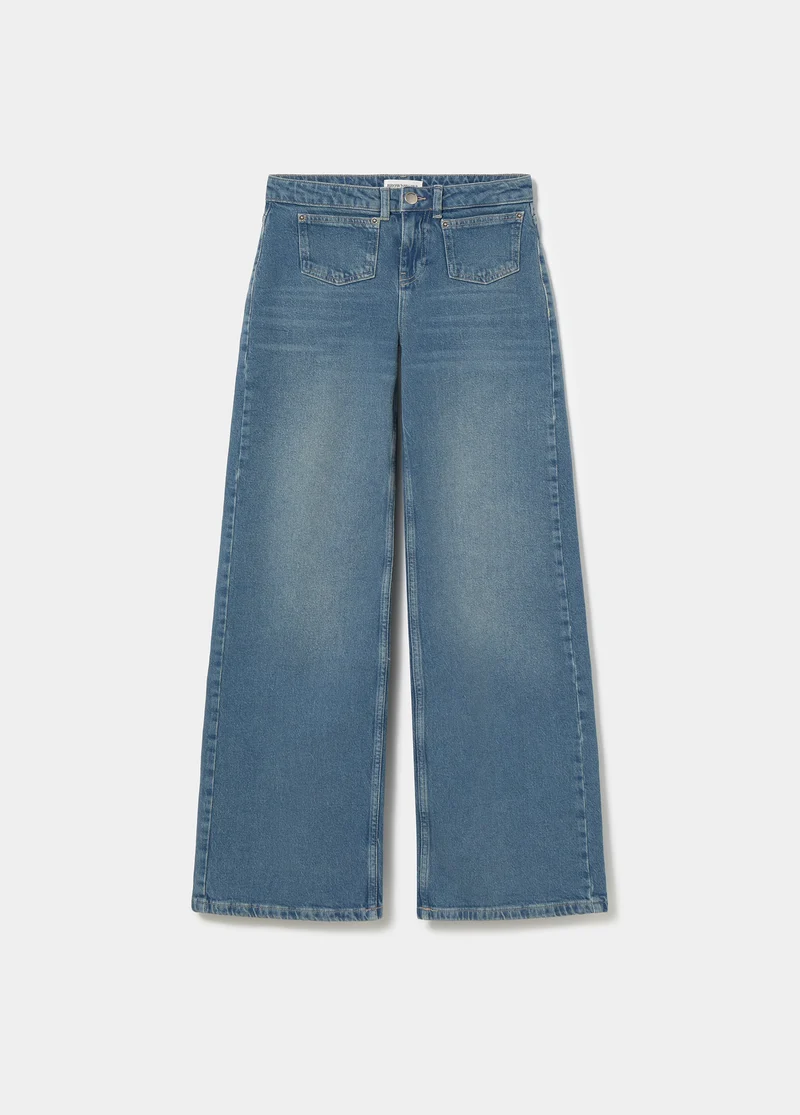 Embroidered front-pocket jeans