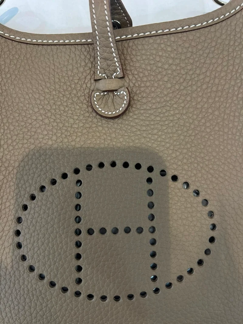 Hermès Evelyne 16 Étoupe Taurillon Clémence Leder Palladium