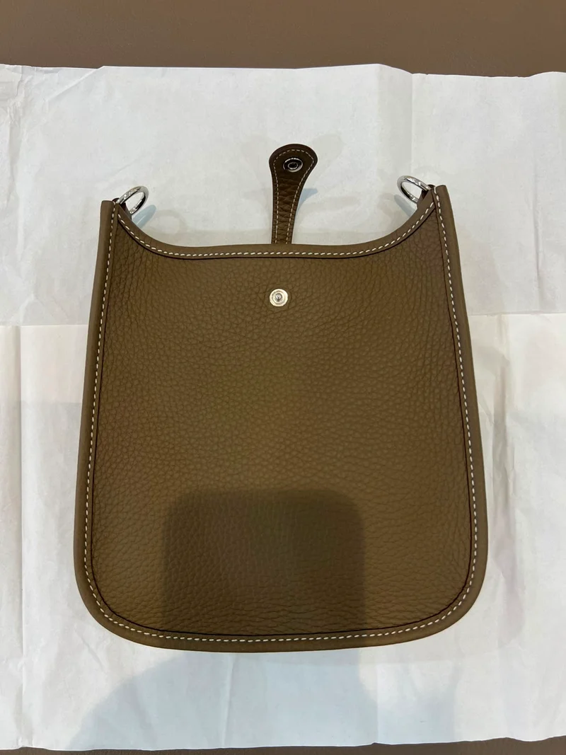 Hermès Evelyne 16 Étoupe Taurillon Clémence Leder Palladium