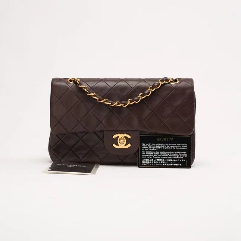 Chanel Vintage Classic Kleine Klappentasche aus Lammleder, dunkelbraun, 1997