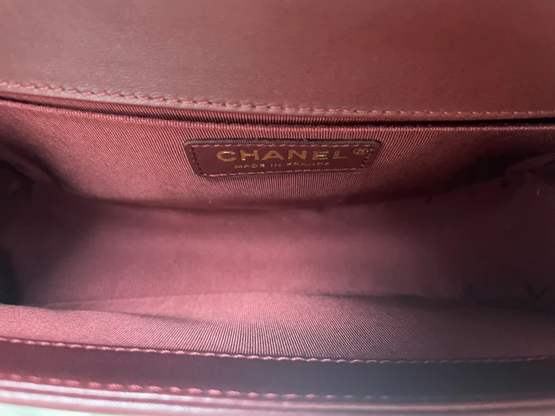 Chanel Medium Boy Flap aus Lammleder, Burgunderrot, 2016