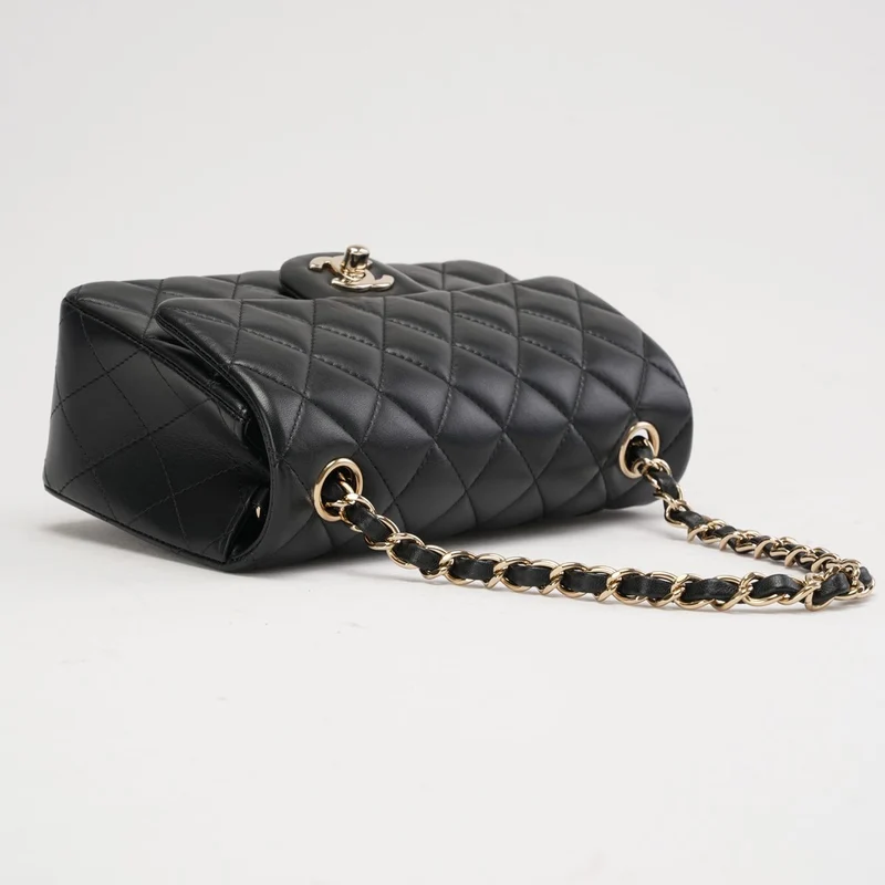 Chanel Schwarze Mini Tangle Classic Flap Bag 2019