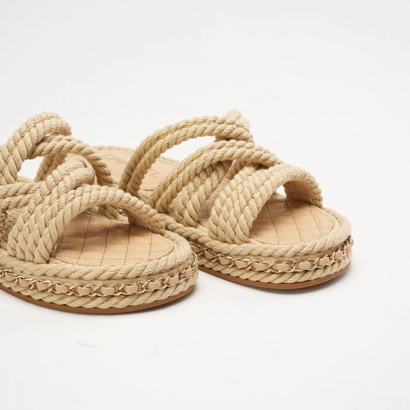 Chanel Coco Mark Mulas Beige Dad Sandalen Größe 38