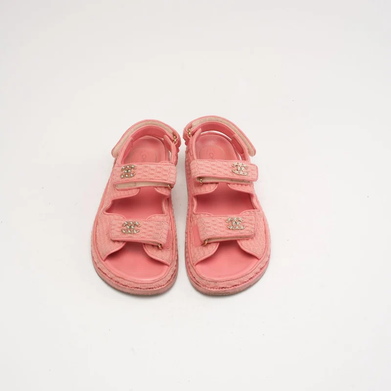 Chanel Sandalen „Dad“ aus rosa Stoff, Größe 38.5