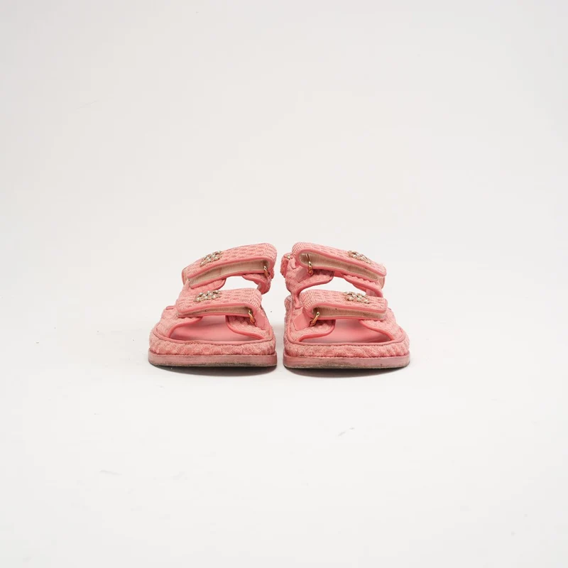 Chanel Sandalen „Dad“ aus rosa Stoff, Größe 38.5