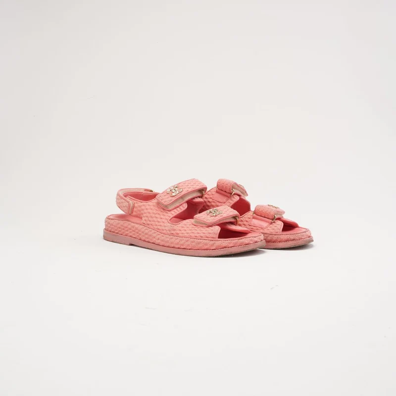 Chanel Sandalen „Dad“ aus rosa Stoff, Größe 38.5