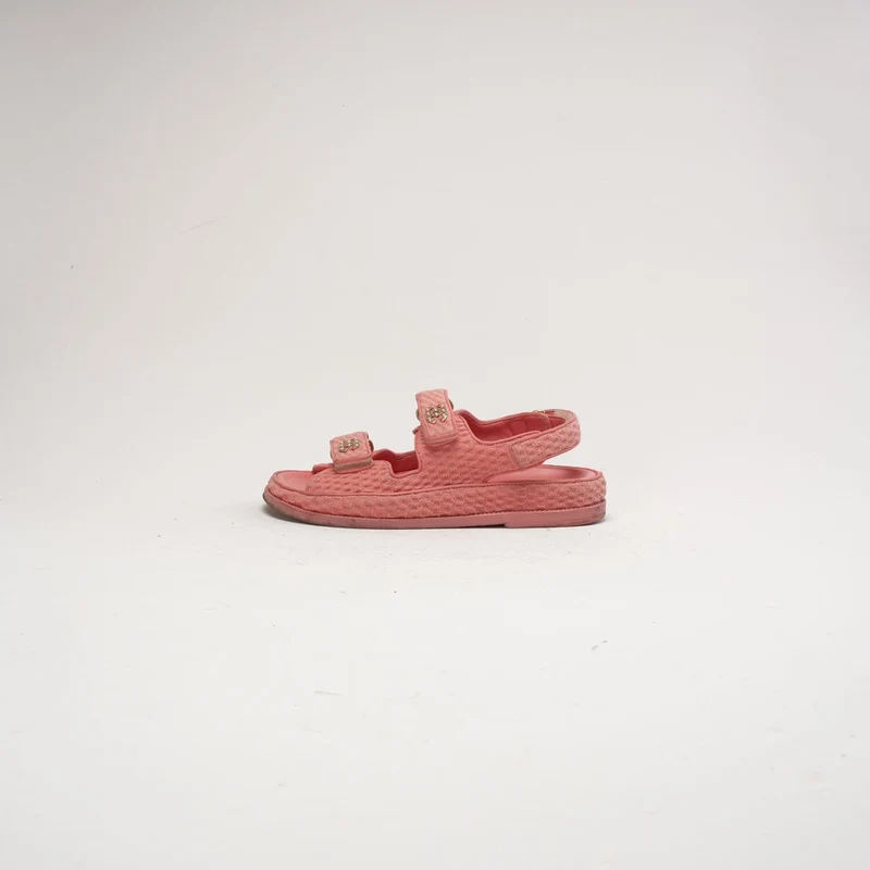 Chanel Sandalen „Dad“ aus rosa Stoff, Größe 38.5