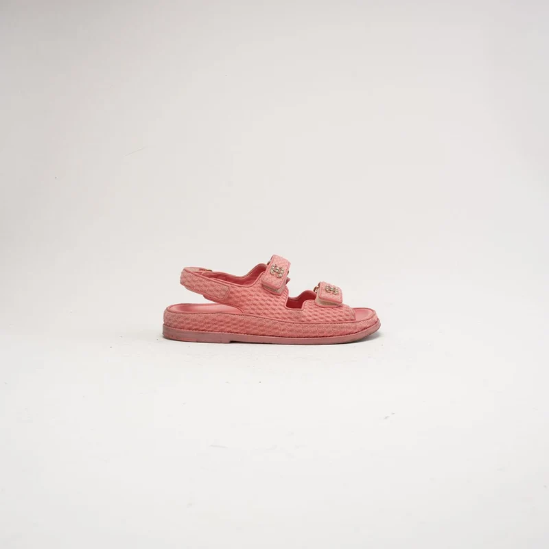 Chanel Sandalen „Dad“ aus rosa Stoff, Größe 38.5