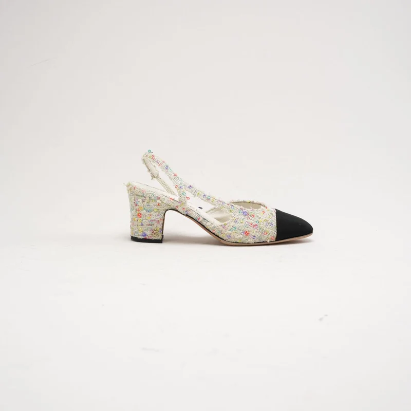 Chanel Tweed CC Logo Slingback Pumps 38 C Weiß / Schwarz