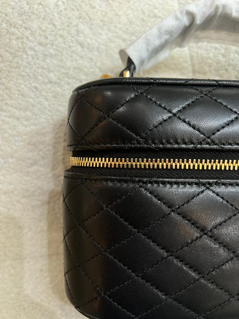 Saint Laurent GABY Vanity Lamb Black