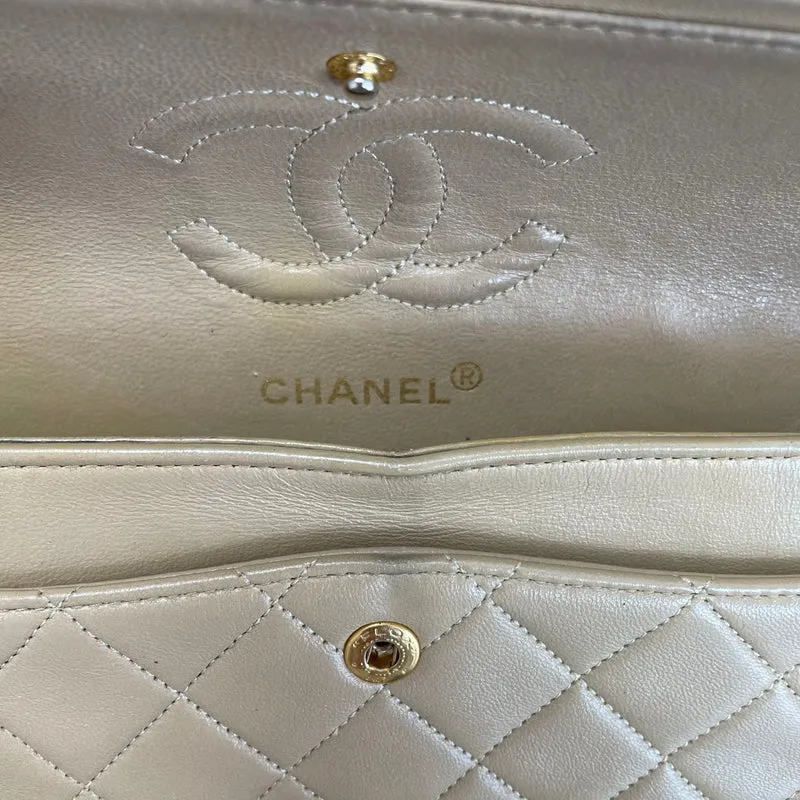 Chanel Vintage Beige Kleine Doppelflap-Tasche 1991