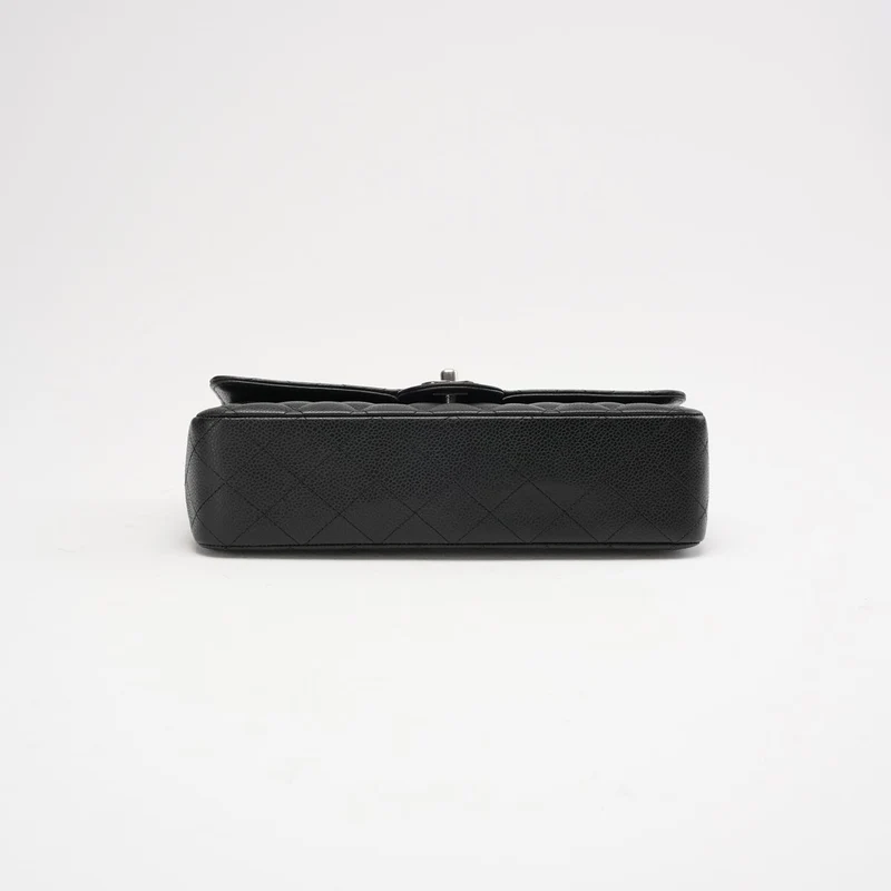 Chanel Classic Medium Double Flap Bag, schwarzes Kaviarleder, 2010