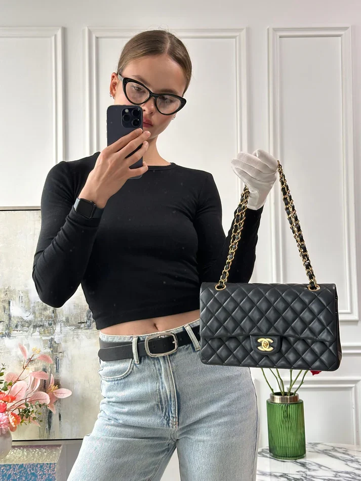 Chanel Classic Medium Double Flap Bag Schwarzes Lammleder 2012