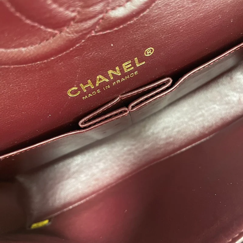 Chanel Classic Medium Double Flap Bag Schwarzes Lammleder 2012