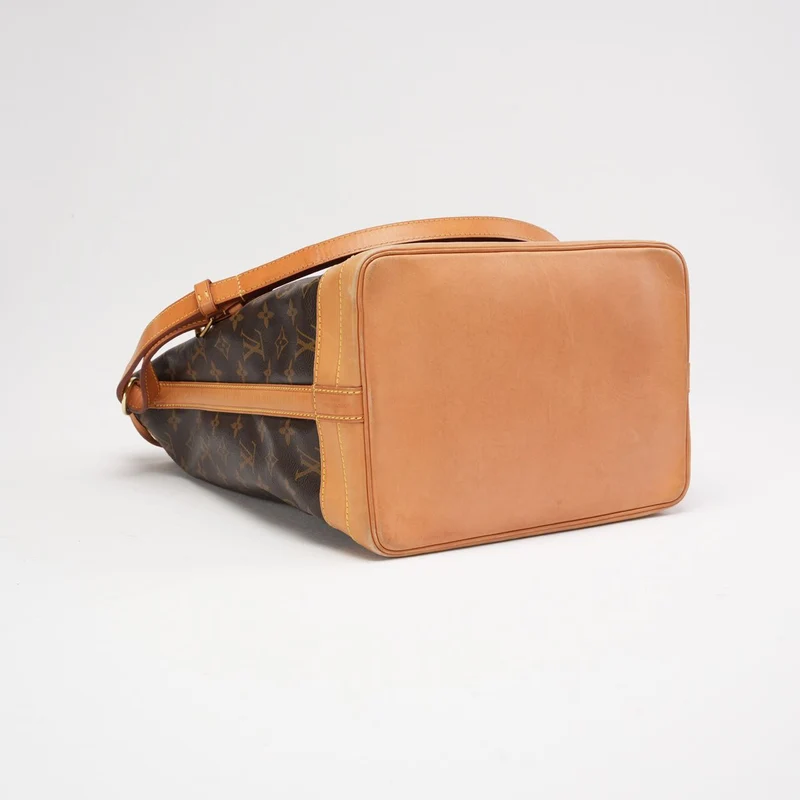 Louis Vuittion Sac Noe Grand Monogram Canvas 2013