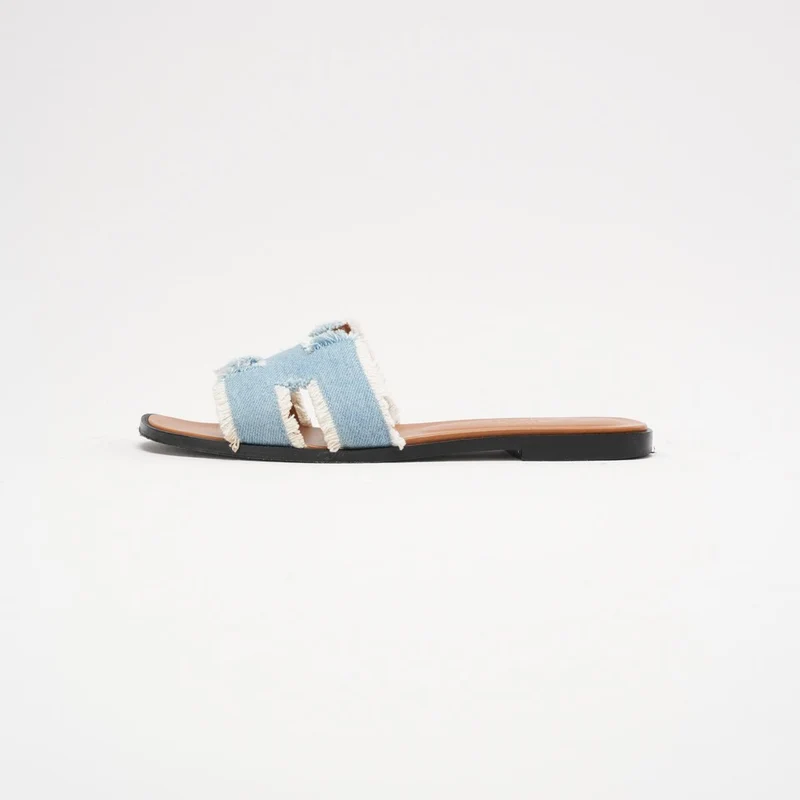 Hermes Clair Denim Oran Fransen-Sandalen in Blau, Größe 38.5
