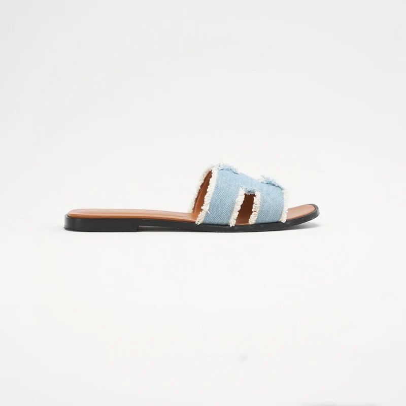 Hermes Clair Denim Oran Fransen-Sandalen in Blau, Größe 38.5