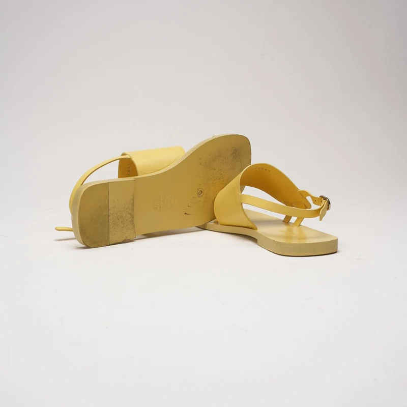 Chanel Riemchensandalen, flach, limettengelb, Größe 38.5