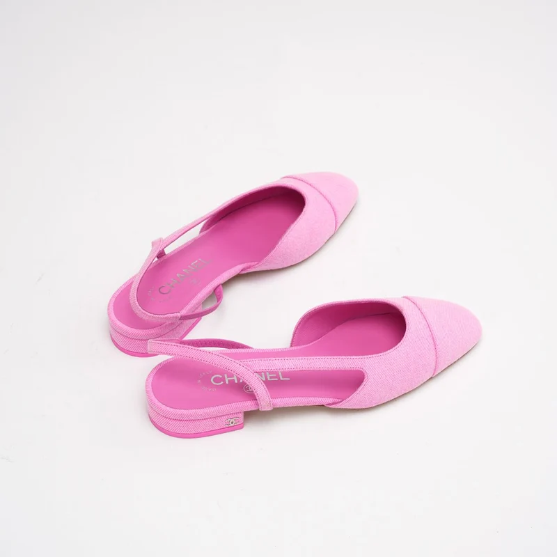 Chanel Neon Pink Denim Cap Toe CC Slingback Ballerina Größe 38