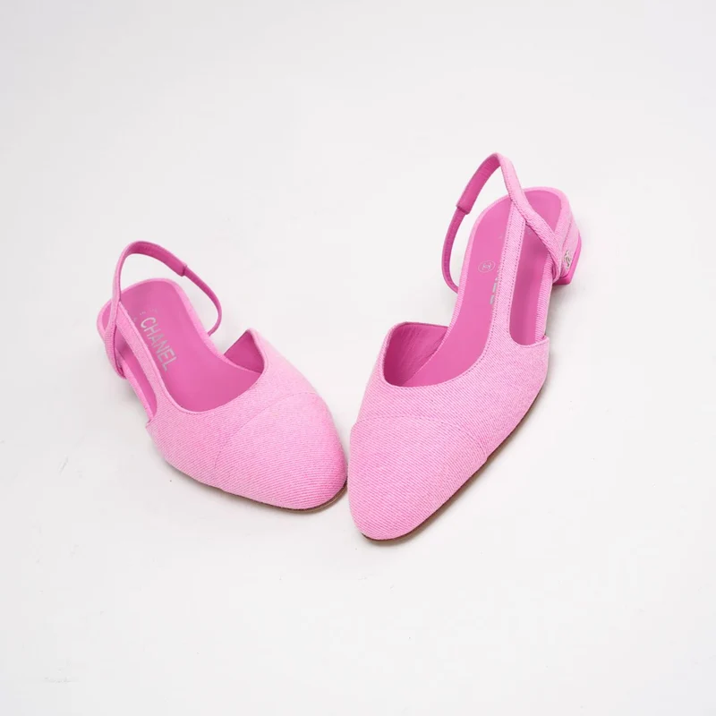 Chanel Neon Pink Denim Cap Toe CC Slingback Ballerina Größe 38