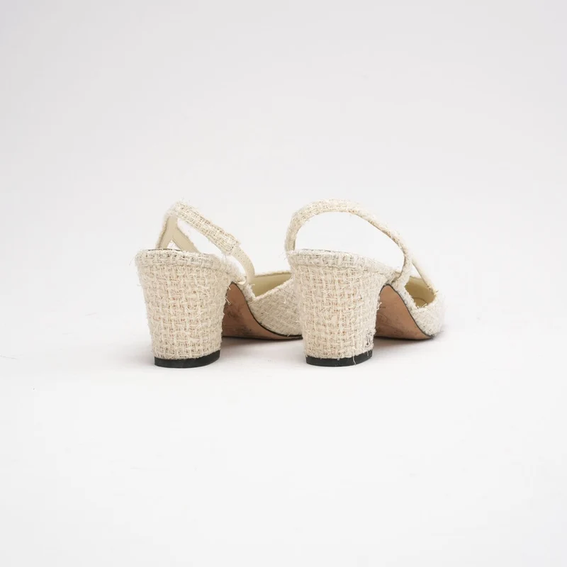 Chanel Slingback-Pumps aus weiß-schwarzem Tweed mit CC-Logo, Größe 36