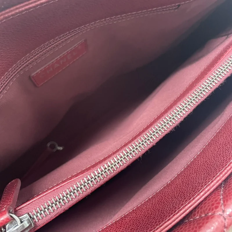 Chanel City-Shopping-Tasche aus burgunderrotem Kaviarleder, Modell 2016