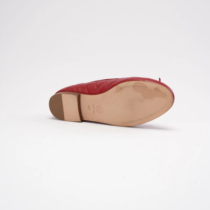 Chanel Ballerinas aus rotem Leder mit CC-Logo und Zehenkappe, Größe 38