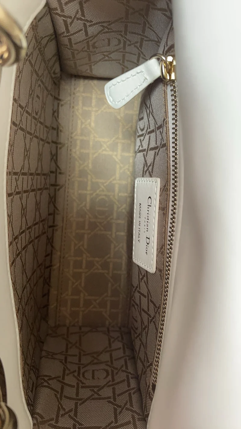 Christian Dior Weiße kleine Lady Dior Tasche aus Cannage-Lammleder 2017