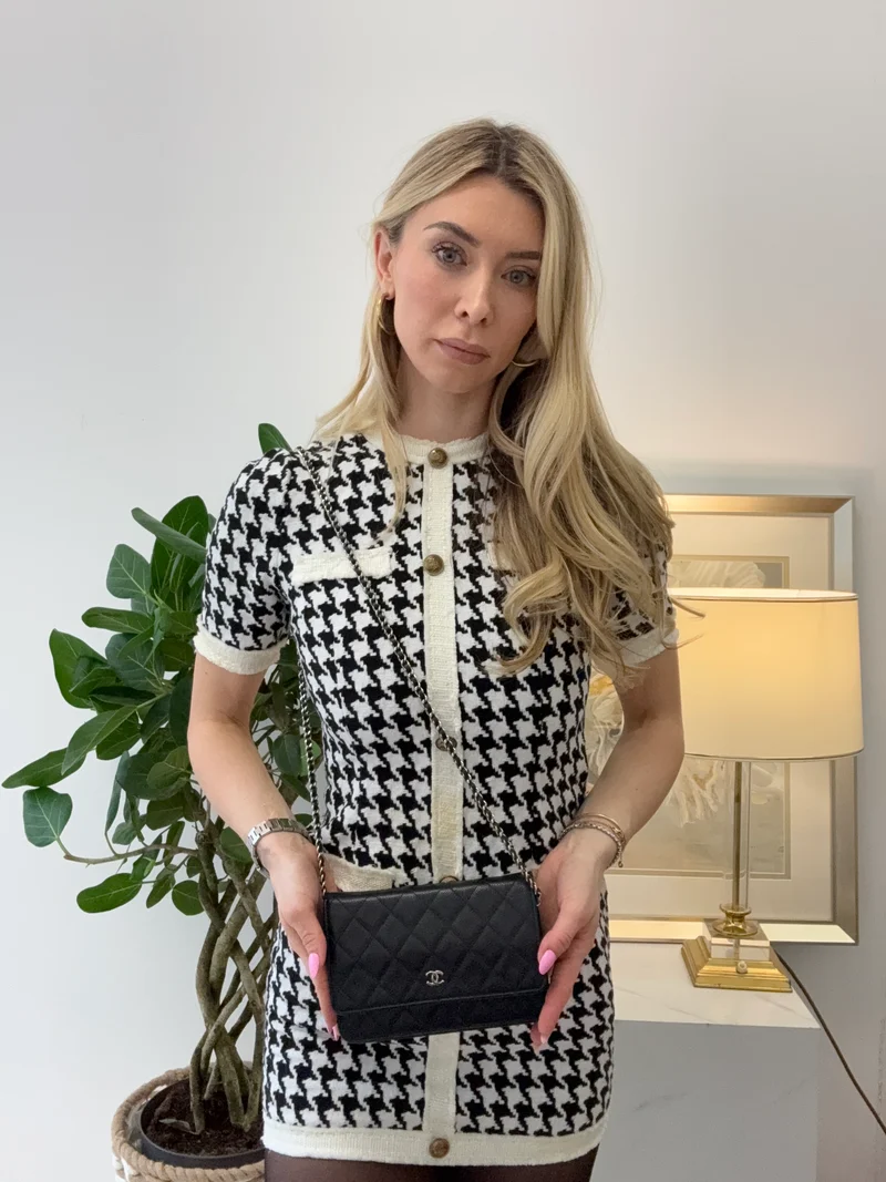 Chanel Wallet on Chain (WOC) aus schwarzem Kaviarleder, Modell 2014
