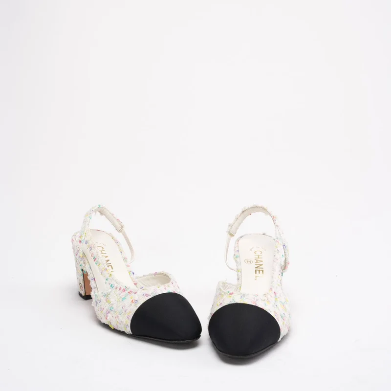 Chanel Slingback-Pumps aus mehrfarbigem Tweed mit CC-Logo, Größe 38 ½