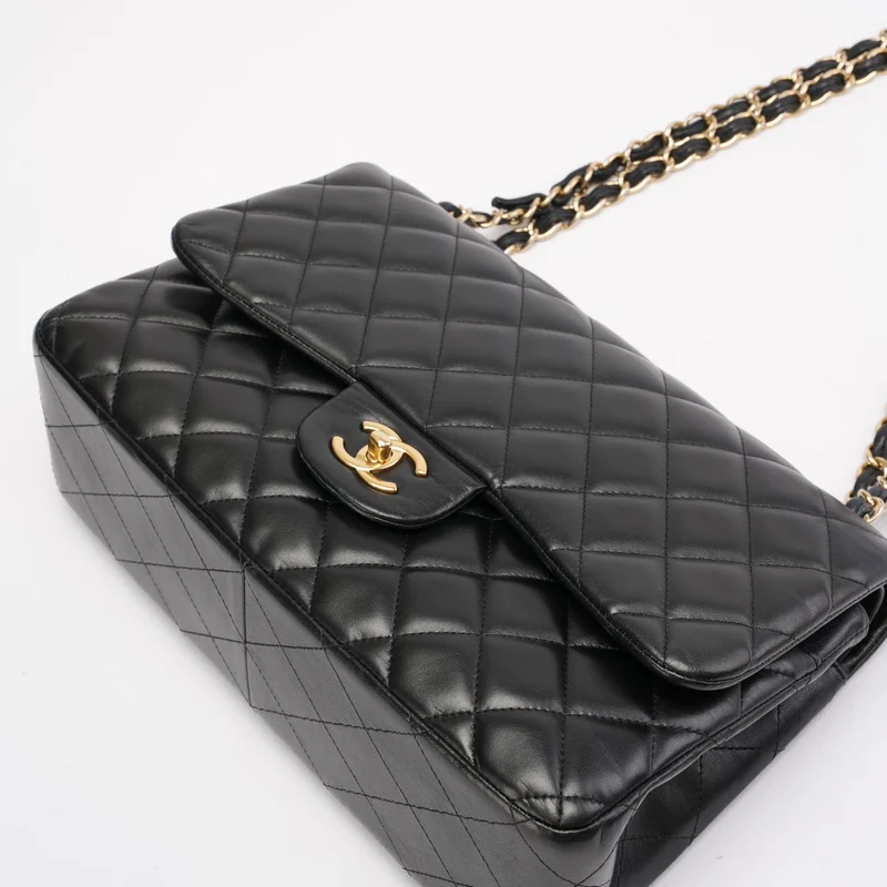 Chanel Schwarze Classic Jumbo Double Flap Bag aus Lammleder 2011